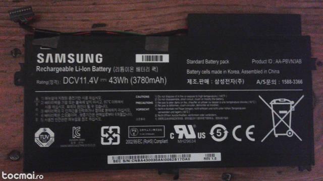 Baterie laptop Samsung np370r5e in stare foarte buna.