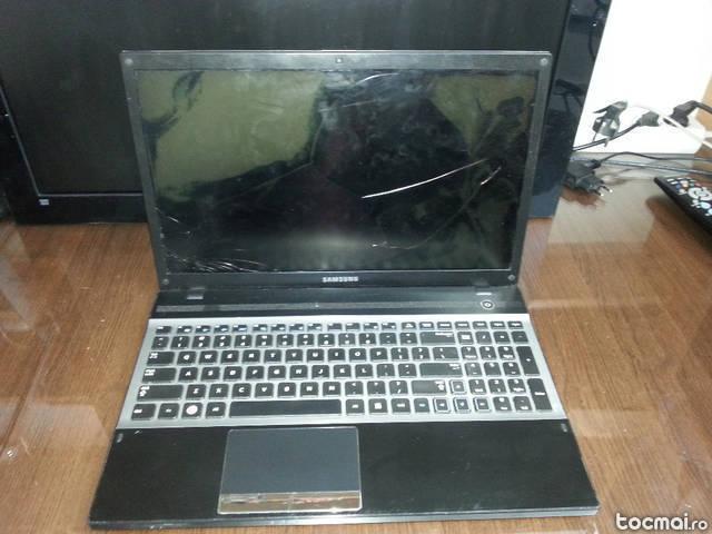 laptop Samsung np300v5a