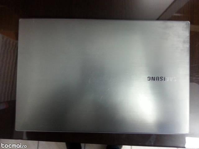 laptop Samsung np300v5a