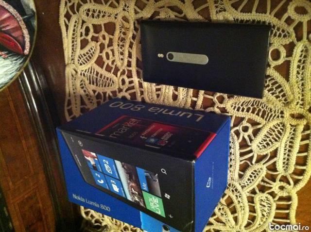 Nokia lumia 800 ca nou 10/ 10 full box