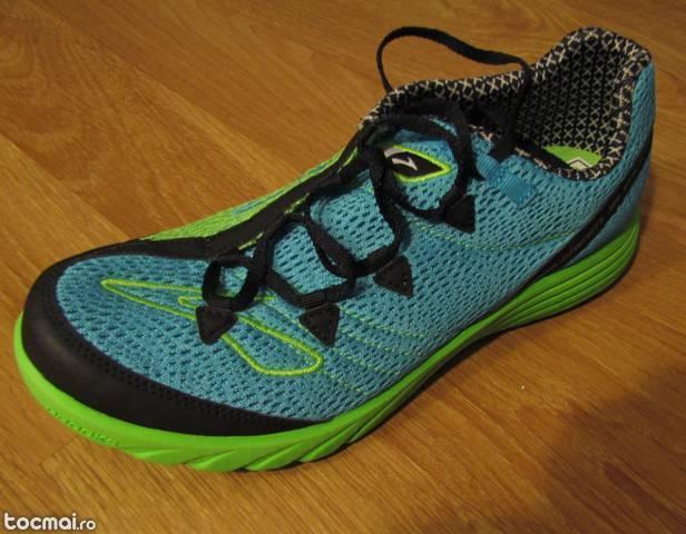 Adidasi noi pantofi alergare mers jogging brooks 42