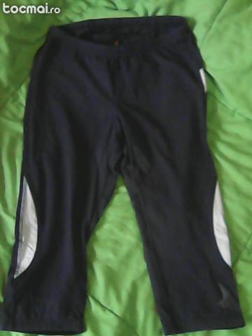 pantaloni de fitness trei sferturi gri