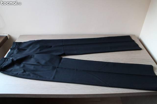 Pantaloni Emporio Armani din 100% lana