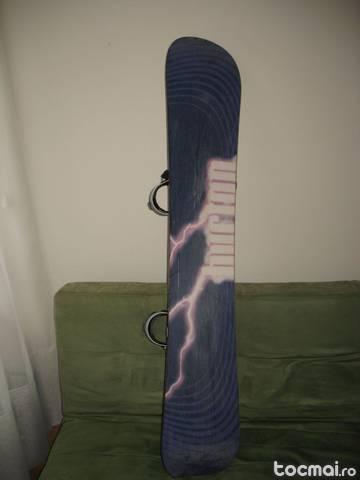 Placa snowboard Burton cu legaturi, 157 cm