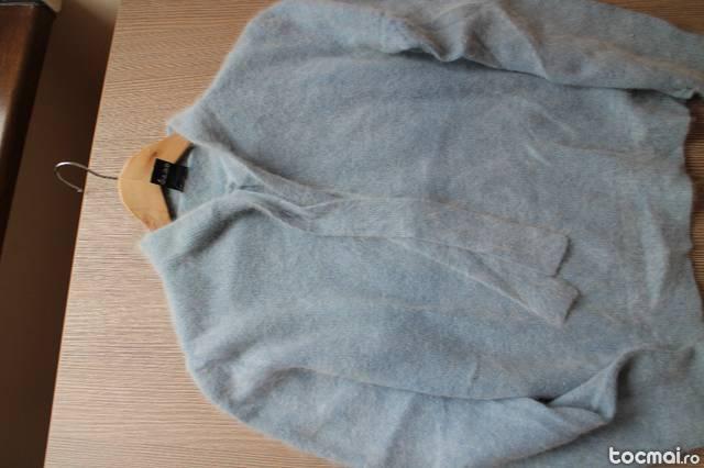 Pulover bleu blanos din lana si angora, C&A