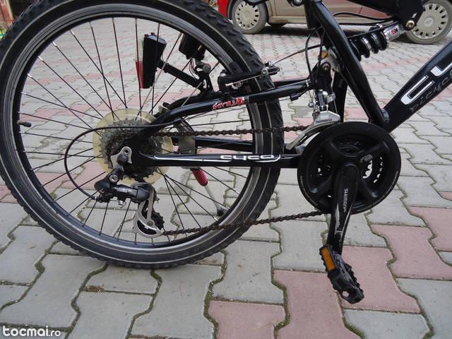 Bicicleta de marca adusa din germania