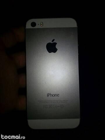 Iphone 5s white cumparat de 5 luni!