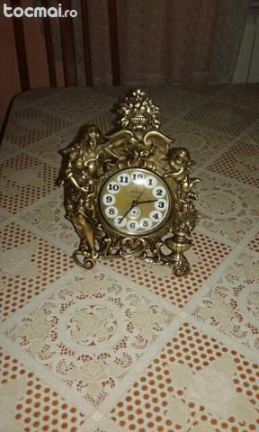 ceas de masa din bronz