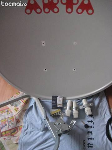 Antena parabolica akta de 94 cm cu 3 lmb pentru 3 sateliti