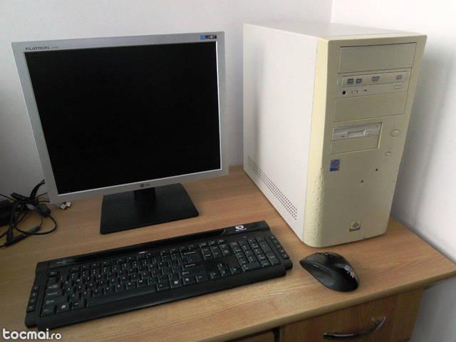 Calculator Desktop PC/ computer +monitor LCD +mouse+tastatura
