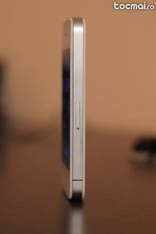 iPhone 4 16gb White - (Neverlocked)