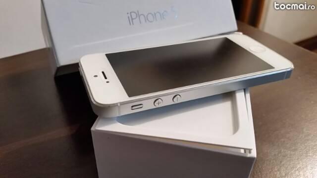 iPhone Apple 5- 64Gb