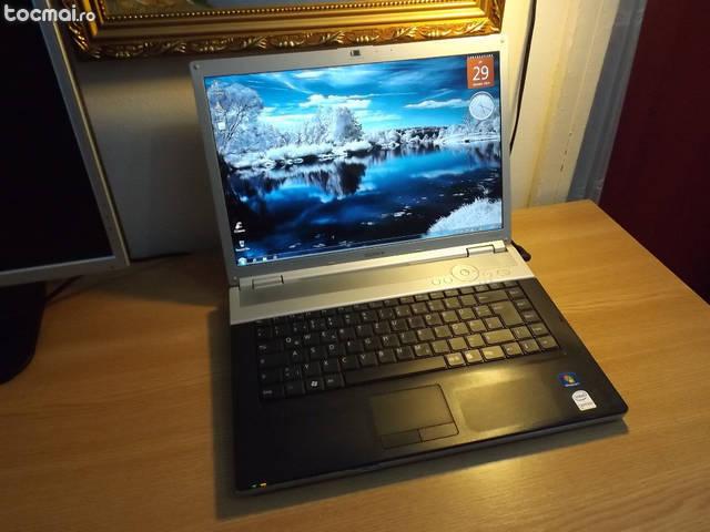 Laptop sony vayo vgn- fz29vn