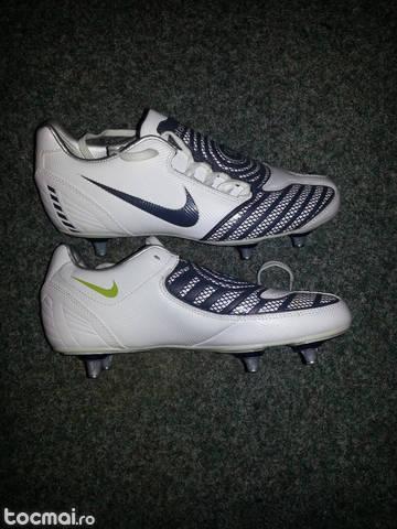 Ghete fotbal nike 90