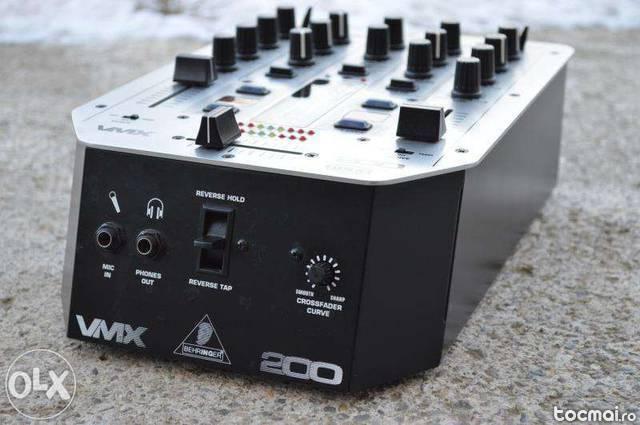 Mixer Behringer VMX 200