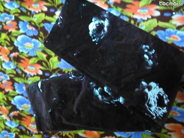pantaloni de catifea