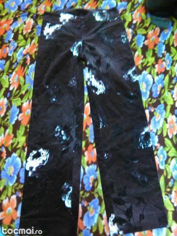 pantaloni de catifea