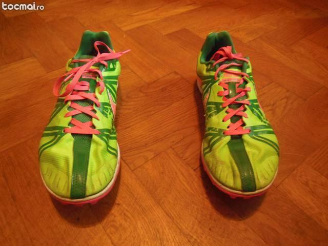 Pantof sport pentru atletism 42. 5 Nike