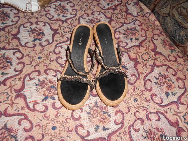 pantofi