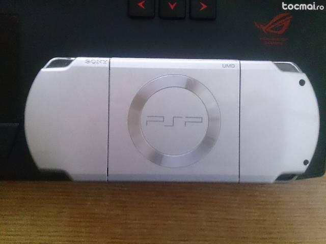 PSP- 3000- White + Jocuri