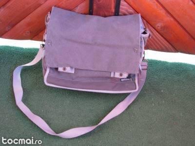 Basil Messenger Bag d'Azur