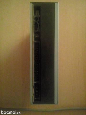 Lg gcc- 4522b 52x32x52 cd- rw/ 16x dvd- rom ide drive (black)