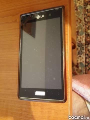 LG P 700