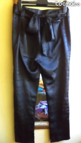 Pantalon Stradivarius, 40