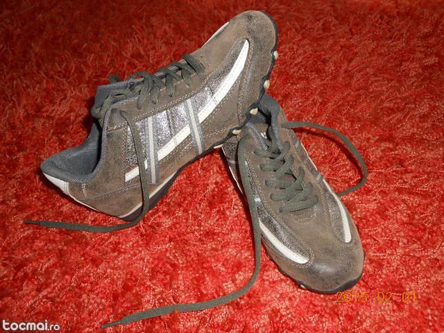Pantofi sport