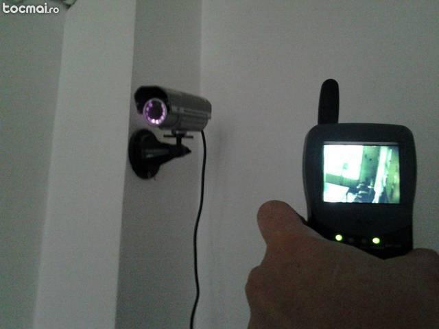 Receiver LCD portabil, pentru camere de supraveghere.