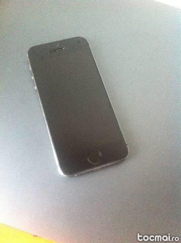 Schimb iPhone 5S 16GB Space Gray cu Samsung