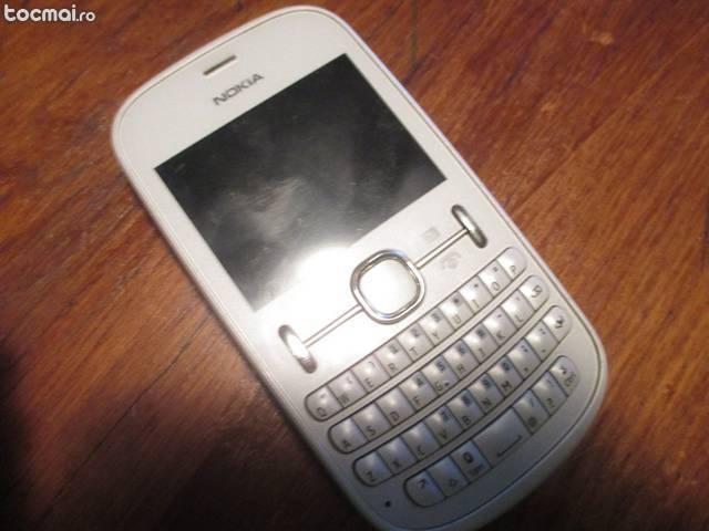 Telefon nokia 200 asha