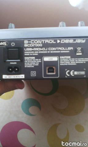 Consola Behringer BCD2000 (Recomand incepatorilor)