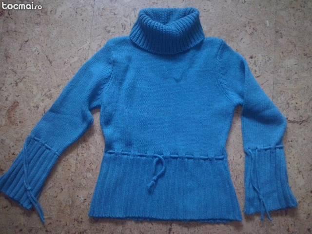 pulover albastru S- M