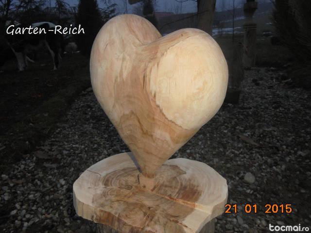 Inima sculptata in lemn de mar