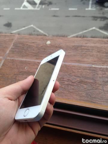 Iphone 5s 16gb alb neverlocked la cutie, impecabil, garantie