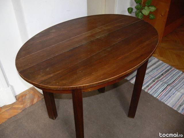 Masa ovala din lemn