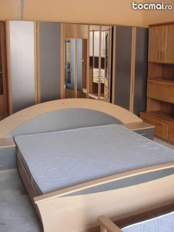 Mobila dormitor modern cu pat, noptiere, din Germania