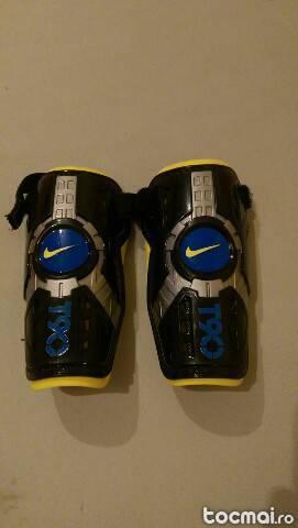 Aparatori fotbal Nike T90 copii
