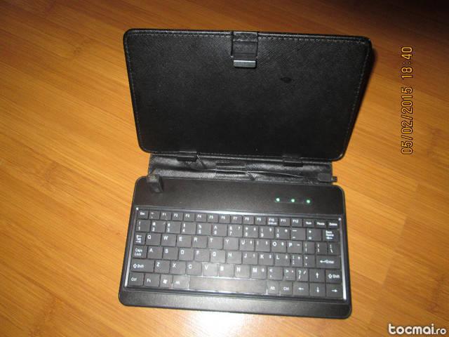 Husa cu tastatura tableta