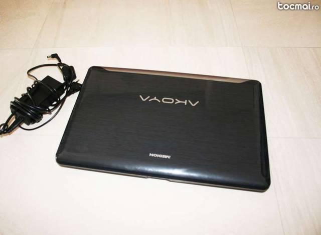 Laptop medion akoya e7222, 4gb ram, 17. 3