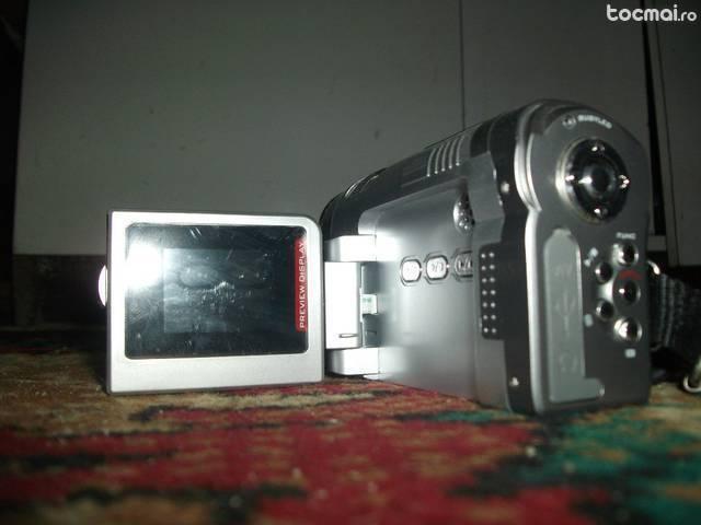 Mini camera filmat