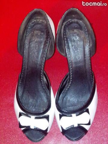 Pantofi alb cu negru marimea 37