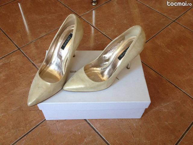 Pantofi eleganti Denis, marimea 38, culoarea auriu nisip