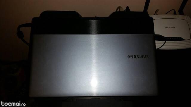 Samsung i3 np300e5x- s02ro impecabil