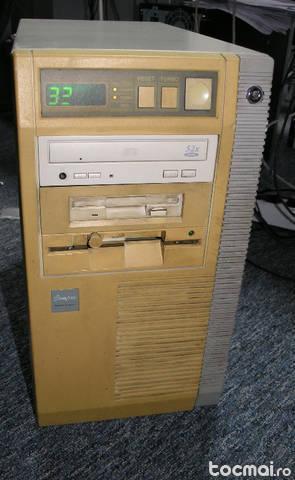 Sistem AMD 386 functional, piesa de colectie