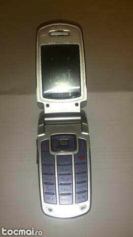 Telefon mobil samsung x550 cu clapita