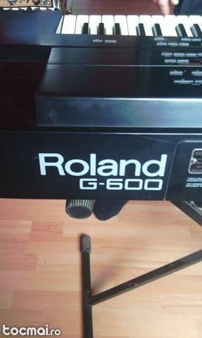 Orga Roland G- 600