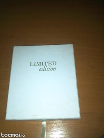 Set Limited edition