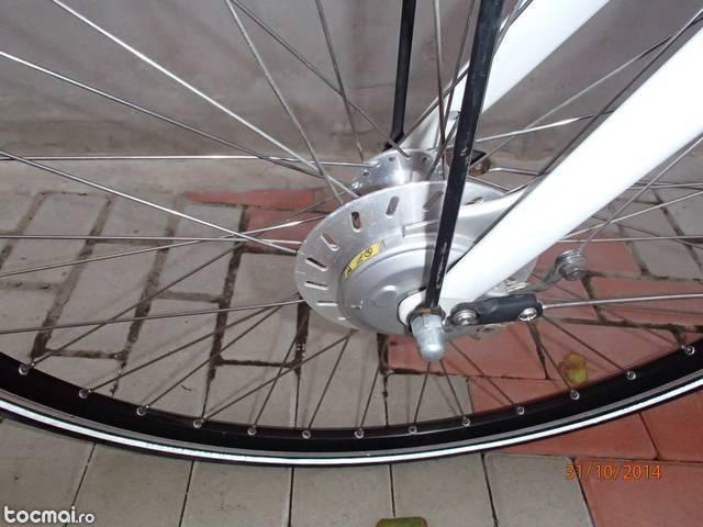 Bicicleta aluminiu roti pe 28 si 7 viteze in butuc nou